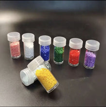 Load image into Gallery viewer, 10/20/30/50Pcs Acrylic Round Square Bottles Diamond Embroidery Storage Box Clear Empty Bottles Bead Containers Holder for Beads Diamond Painting Accessories Storage DIY Craft