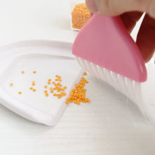 Load image into Gallery viewer, New Diamond Painting Tool Inverted Drill Canvas Glue Coating Drill Clean Brush - A Diamond Painting