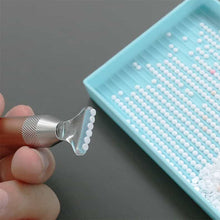 Load image into Gallery viewer, Lighting Point Drill Pen for Diamond Painting