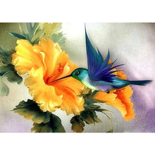 Load image into Gallery viewer, 5D Diamond Painting Hummingbird
