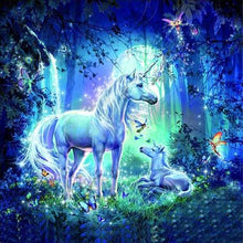 Load image into Gallery viewer, Diamond Painting Fantasy Unicorn
